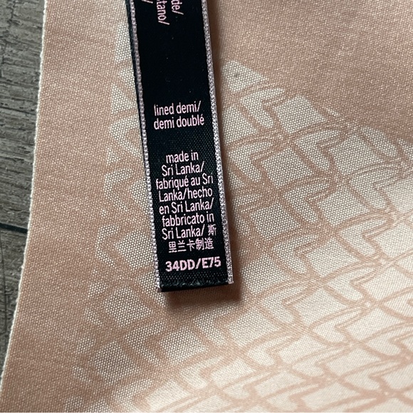 Victoria’s Secret’s Line Demi Naked Brown Colored Bra 34DD - Picture 10 of 10
